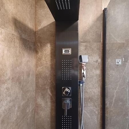 Apartamento Acogedor Junto A Calle Betis, Triana-Los Remedios Sevilla Eksteriør bilde