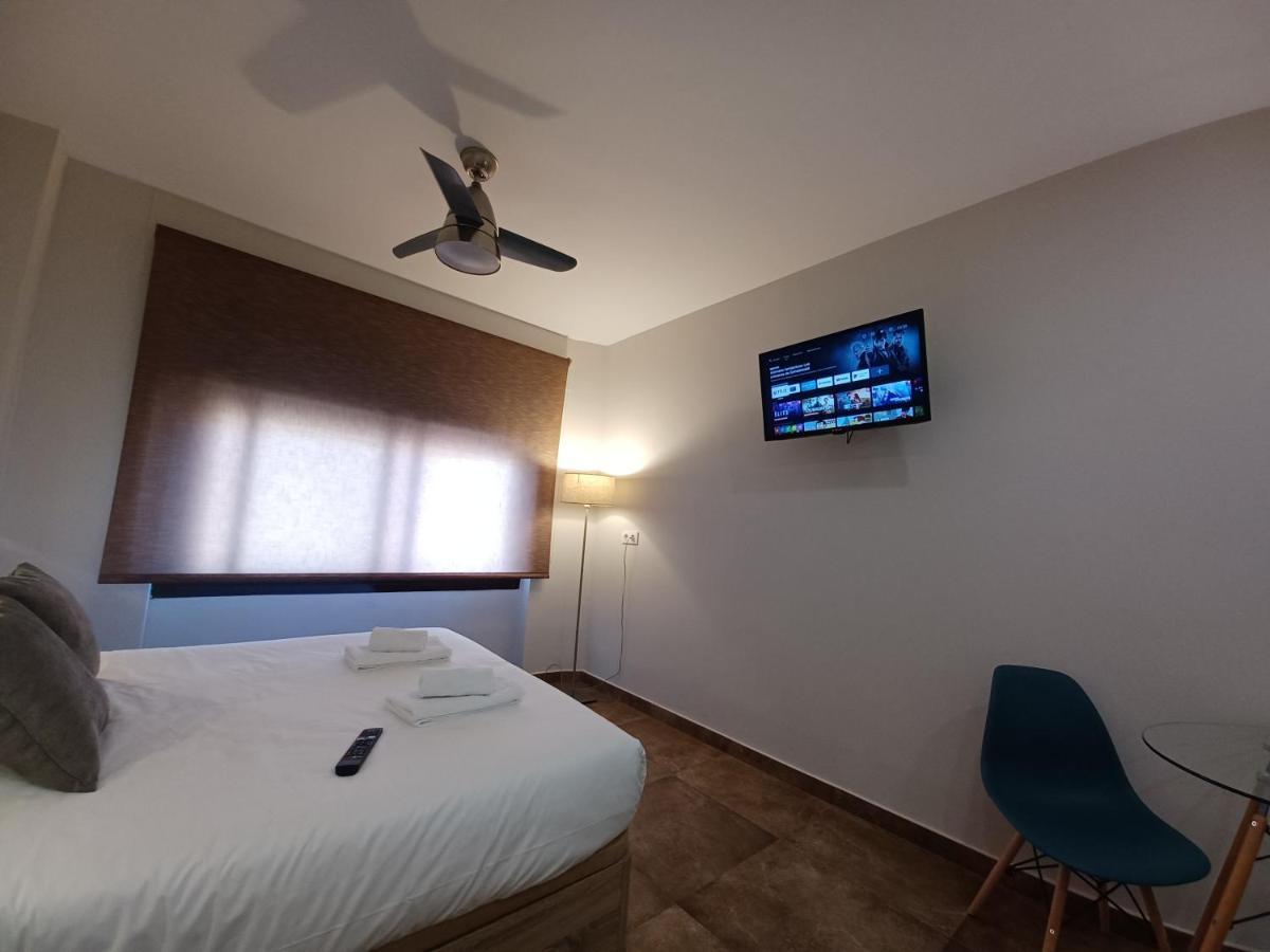 Apartamento Acogedor Junto A Calle Betis, Triana-Los Remedios Sevilla Eksteriør bilde