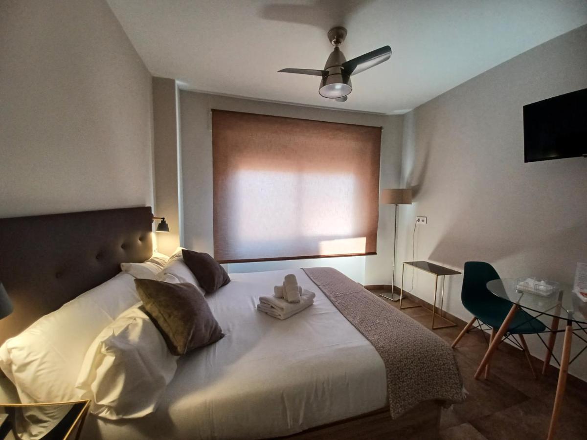 Apartamento Acogedor Junto A Calle Betis, Triana-Los Remedios Sevilla Eksteriør bilde