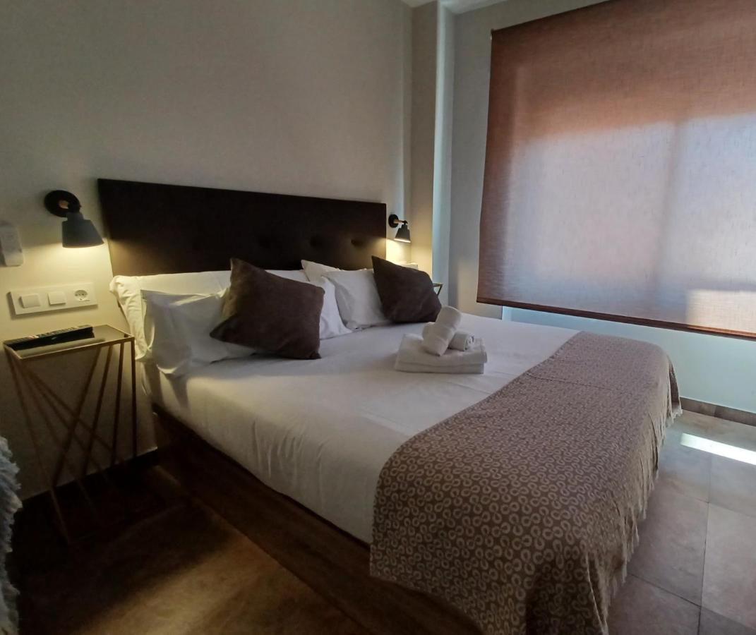 Apartamento Acogedor Junto A Calle Betis, Triana-Los Remedios Sevilla Eksteriør bilde