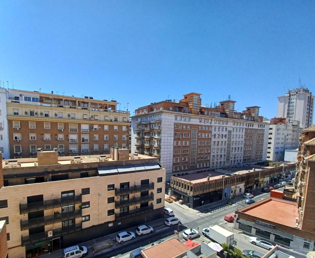 Apartamento Acogedor Junto A Calle Betis, Triana-Los Remedios Sevilla Eksteriør bilde