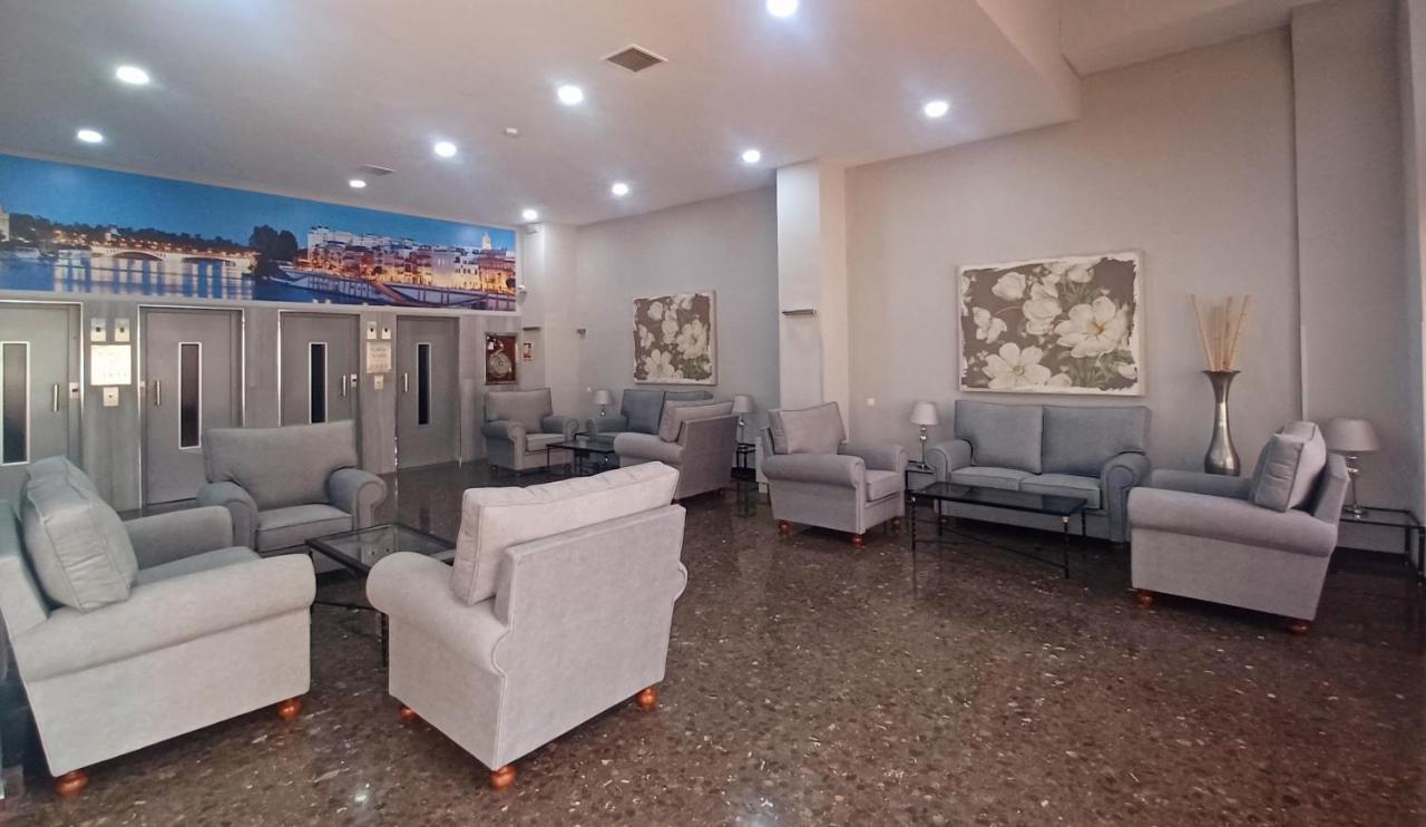 Apartamento Acogedor Junto A Calle Betis, Triana-Los Remedios Sevilla Eksteriør bilde
